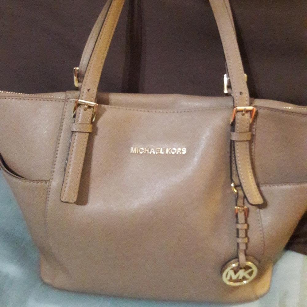 SOLD Micheal kors authentic tan purse